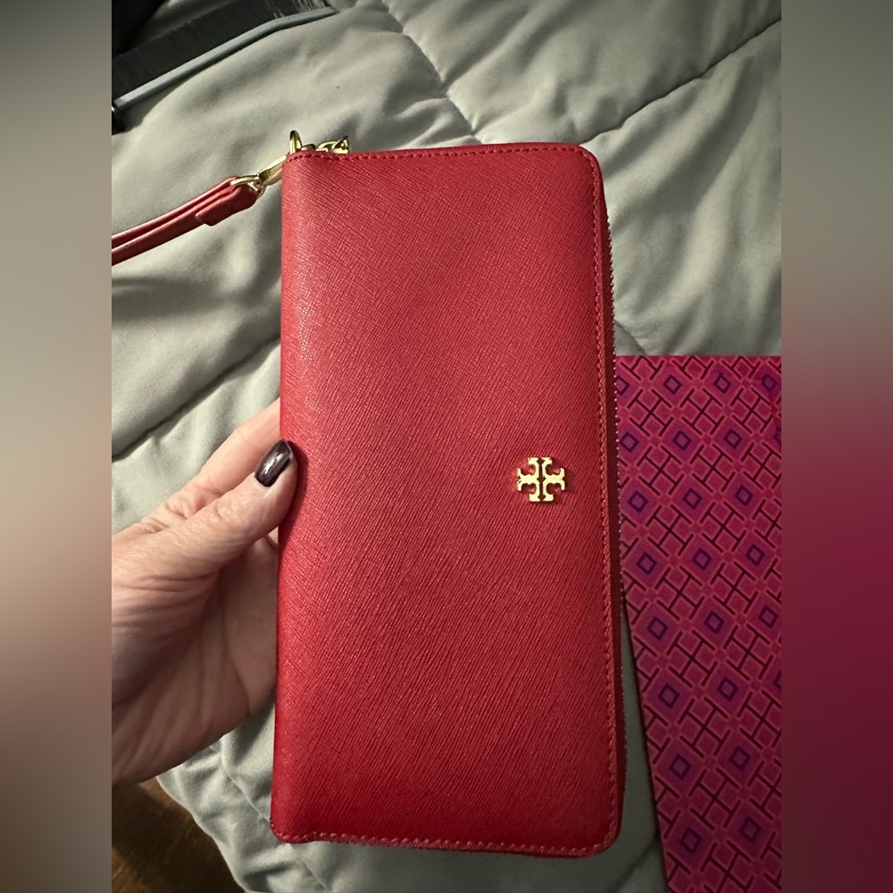 Tory Burch Robinson Zip Continental Wallet *NEW*